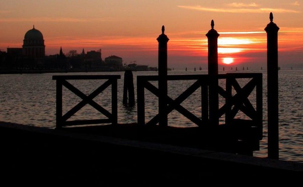 Hotel Russo Palace Lido di Venezia Exterior photo